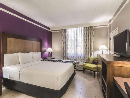 La Quinta Inn by Wyndham Jupiter - image 36