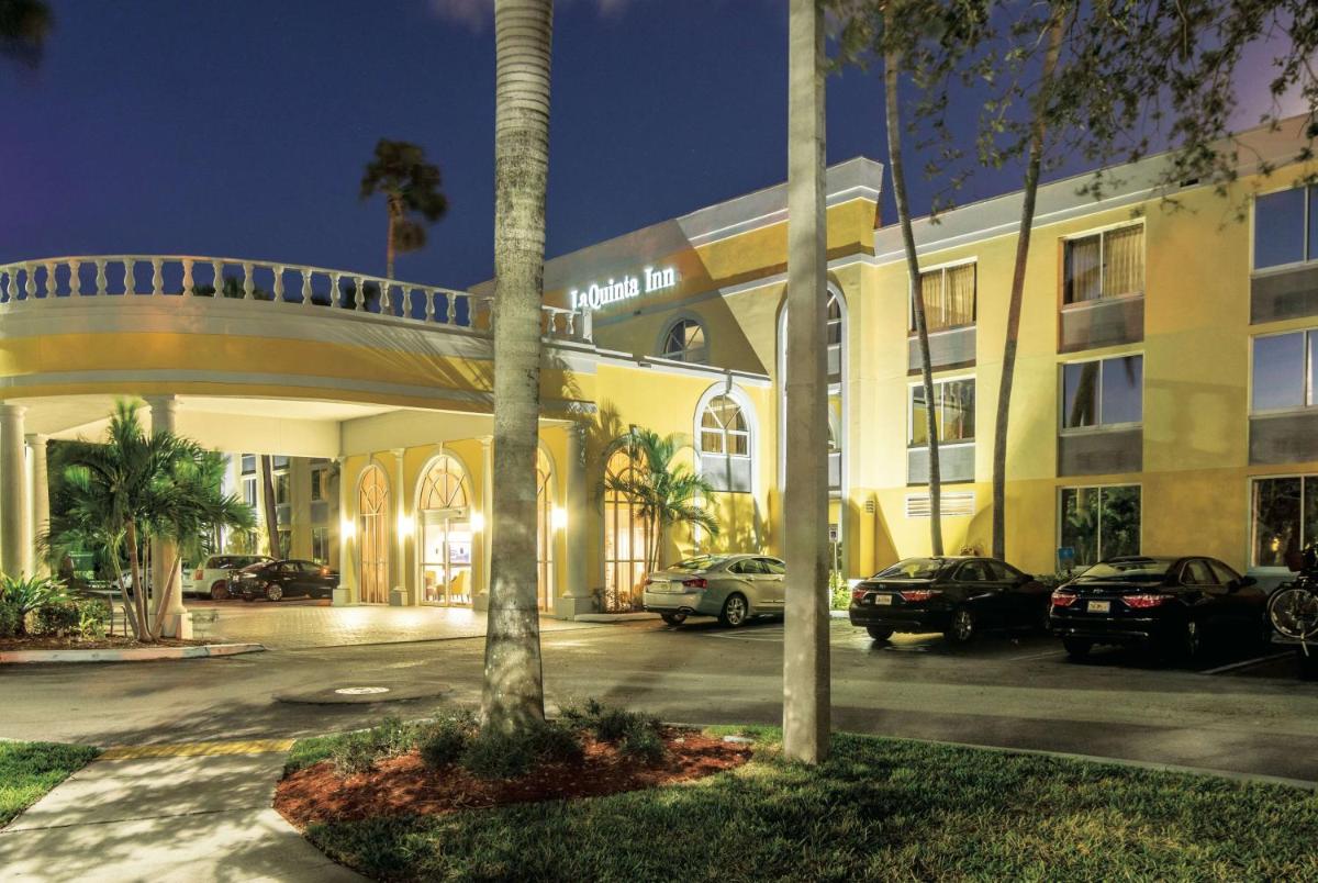 La Quinta Inn by Wyndham Jupiter - image 5