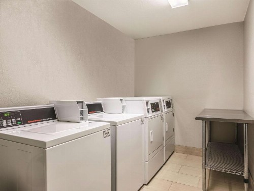 La Quinta Inn by Wyndham Jupiter - image 7