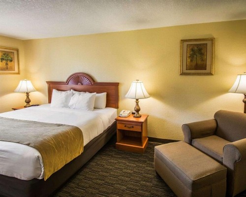 Comfort Inn & Suites Jupiter I-95 - image 19