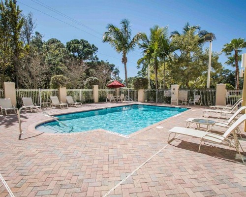 Comfort Inn & Suites Jupiter I-95 - image 22