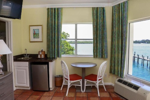 Jupiter Waterfront Inn - image 2