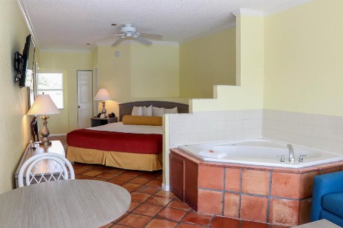 Jupiter Waterfront Inn - image 5