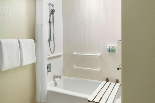 Courtyard by Marriott Palm Beach Jupiter - image 13