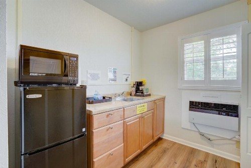 Tequesta Palms Inn - image 11