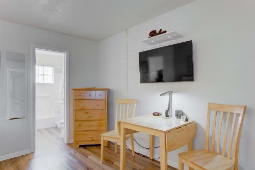 Tequesta Palms Inn - image 12