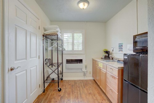 Tequesta Palms Inn - image 19