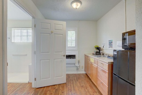 Tequesta Palms Inn - image 3