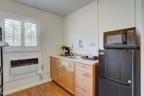 Tequesta Palms Inn - image 34