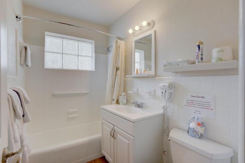 Tequesta Palms Inn - image 8