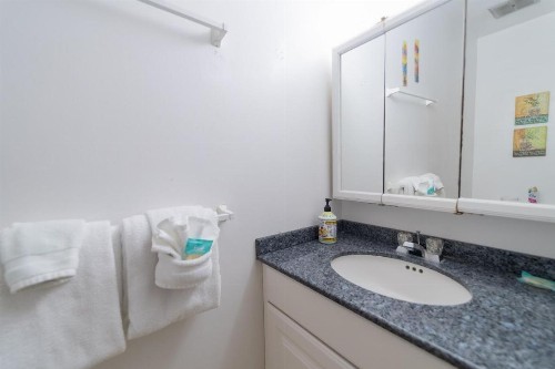Hale Lilly Condo - image 3
