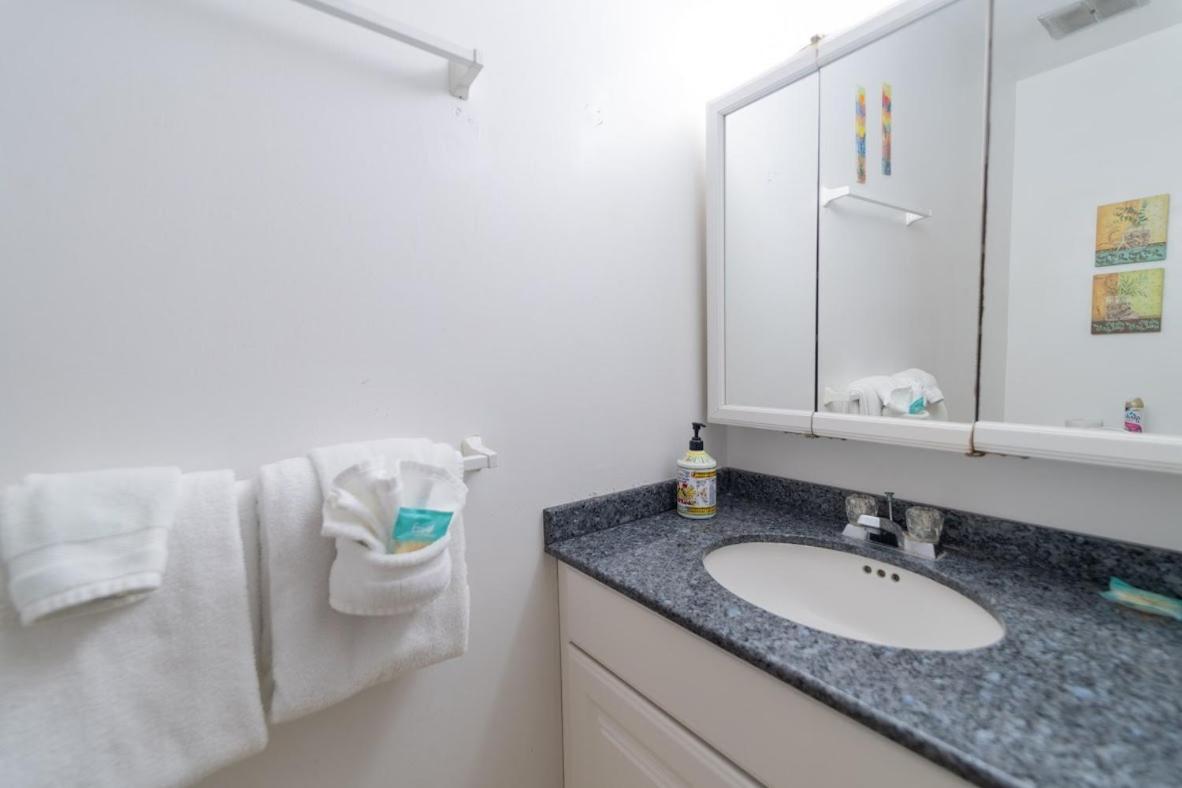 Hale Lilly Condo - image 3