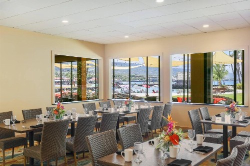 Courtyard by Marriott King Kamehameha's Kona Beach Hotel - image 11