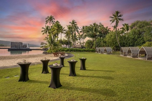 Courtyard by Marriott King Kamehameha's Kona Beach Hotel - image 3