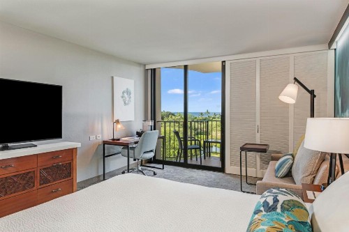 Courtyard by Marriott King Kamehameha's Kona Beach Hotel - image 4