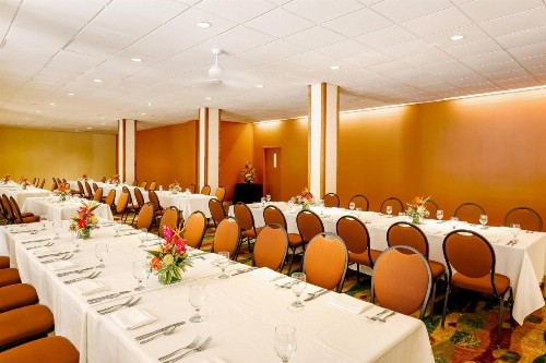 Courtyard by Marriott King Kamehameha's Kona Beach Hotel - image 44