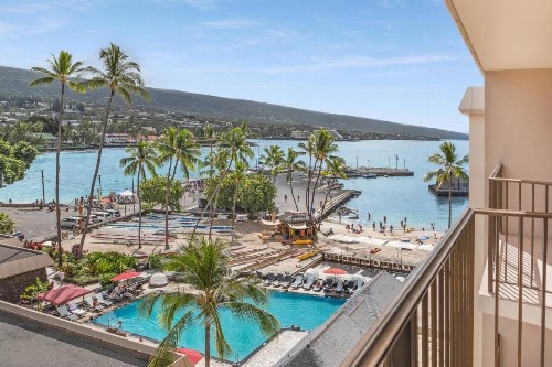 Courtyard by Marriott King Kamehameha's Kona Beach Hotel - image 46