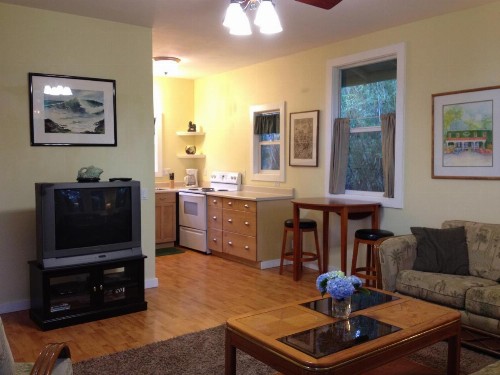 Carson's Kaloko Mountain Cottage - image 11