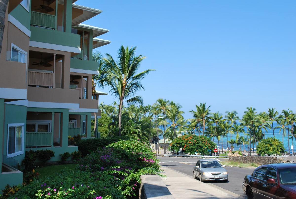 Beach Villas Kahaluu on Kona Coast - image 3