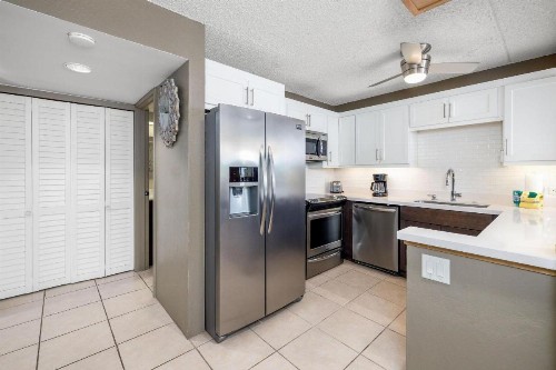 Kona Pacific B409 - image 11