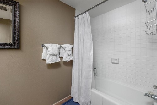 Kona Pacific B409 - image 21