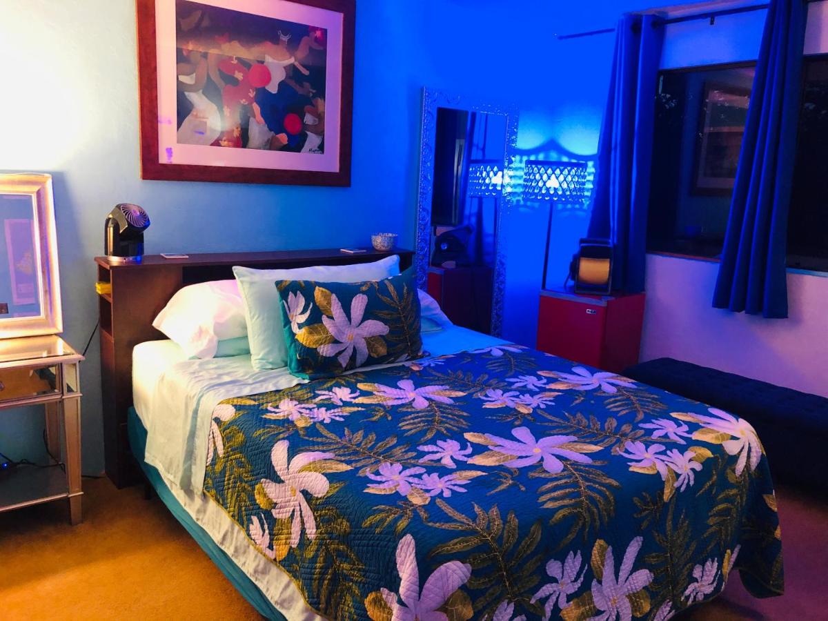 Kona Magic Honu Room - image 5
