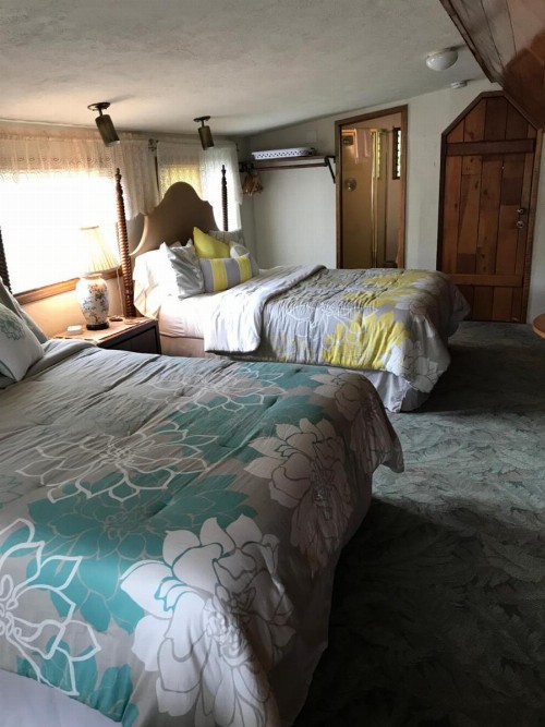 Hale Maluhia Country Inn - image 10