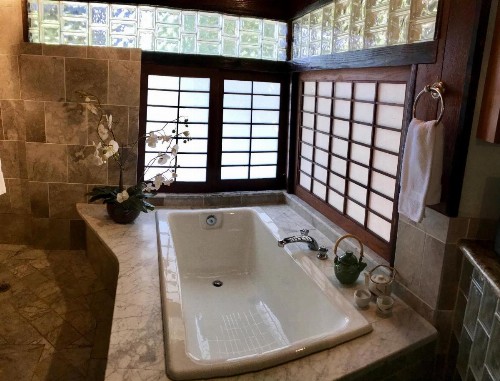 Hale Maluhia Country Inn - image 25