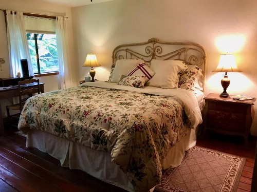 Hale Maluhia Country Inn - image 30