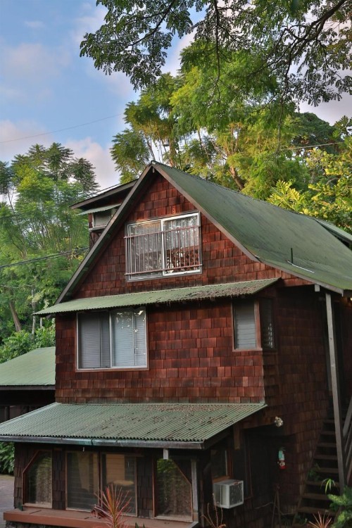 Hale Maluhia Country Inn - image 39