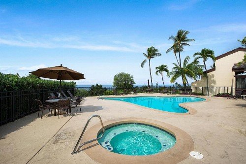Country Club Villas#115 - image 2