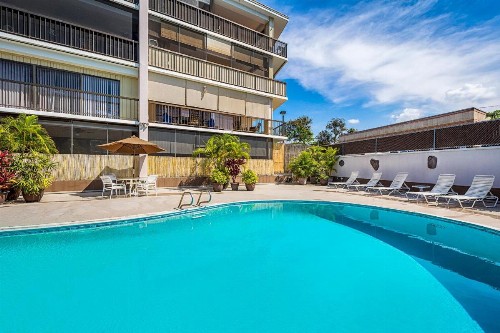 Kona Plaza#402 - image 15