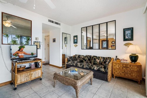 Kona Plaza#402 - image 6