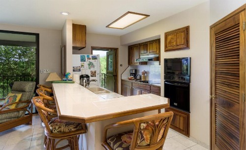 Kahaluu Bay Villas #305 - image 3