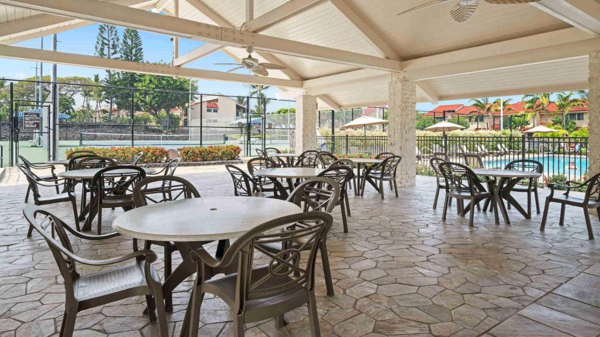 Surf & Racquet Club #24 - image 6