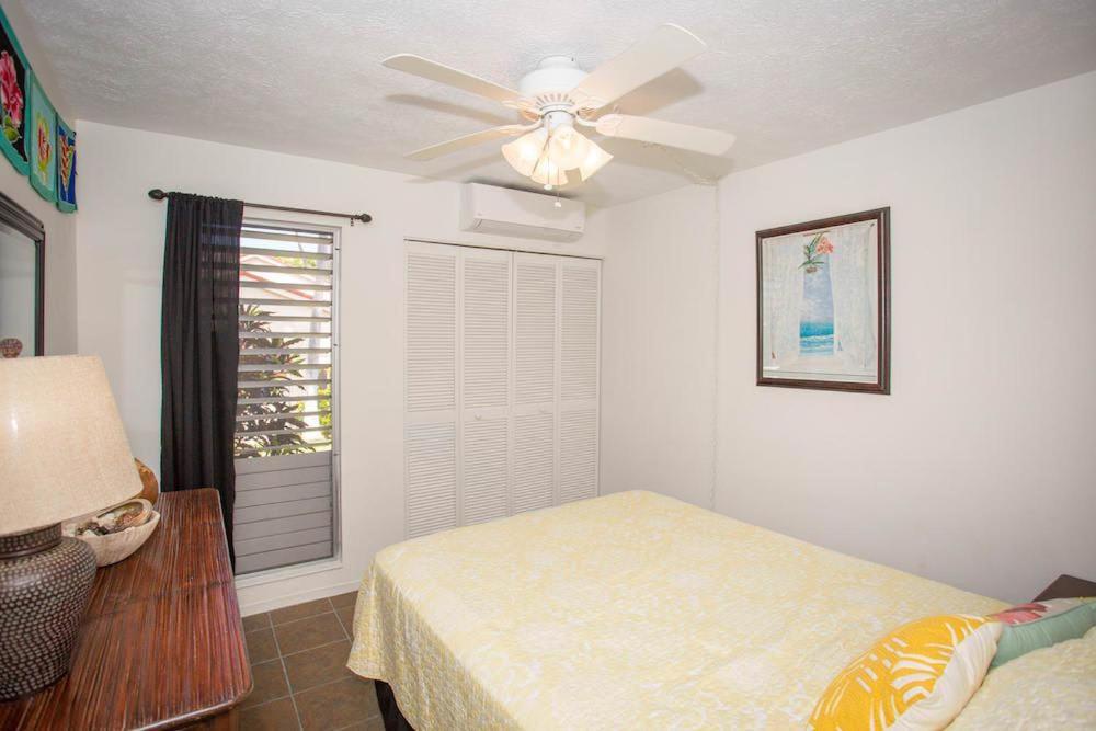 Surf & Racquet Club #24 - image 7