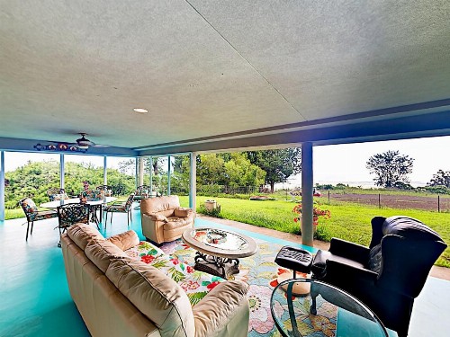 New Listing! 2-Acre Retreat with Pool Ocean Views home - image 11