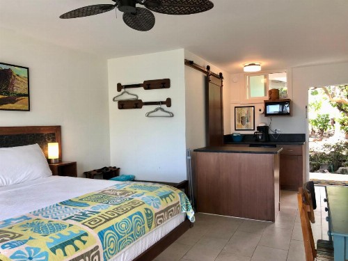 Kona Tiki Hotel - image 13