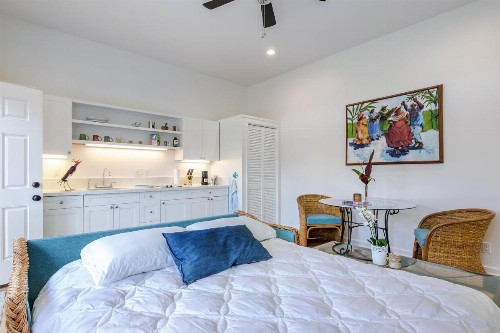 Hula Girl Cottage - image 10