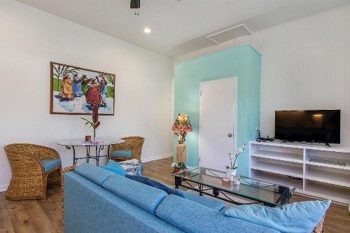 Hula Girl Cottage - image 7