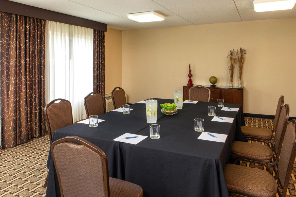 Four Points by Sheraton Kalamazoo - image 2