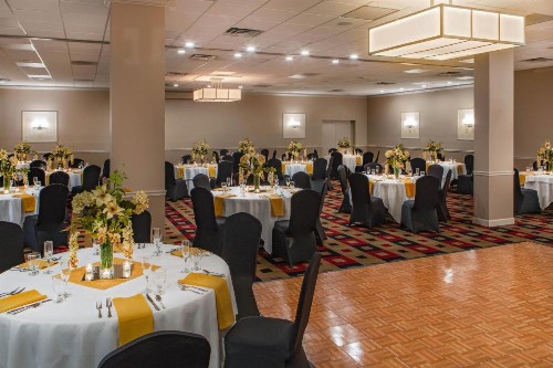 Four Points by Sheraton Kalamazoo - image 6