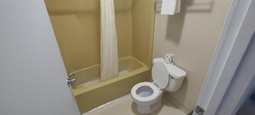Rodeway Inn Kalkaska - image 31