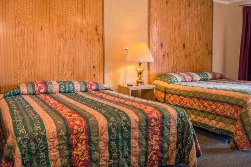 Sun -N- Sand Motel - image 20