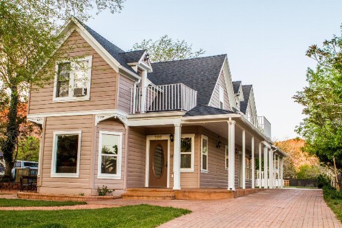 Grand Circle Bed and Breakfast - image 10