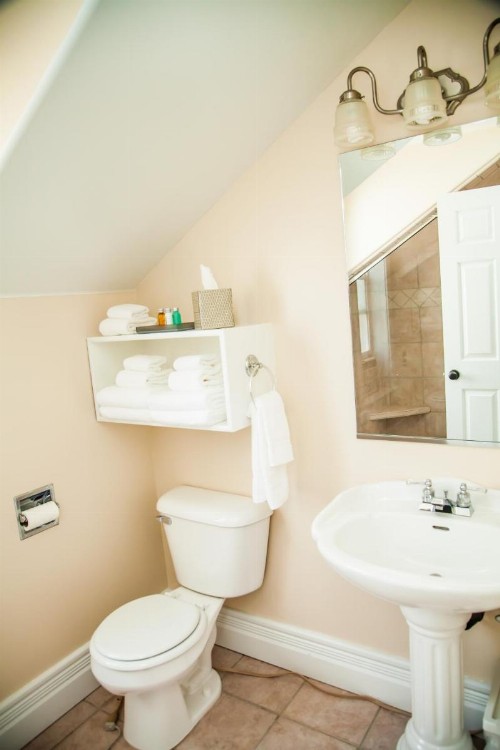 Grand Circle Bed and Breakfast - image 13