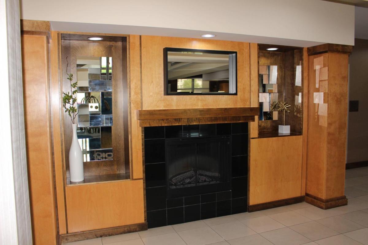 Fairfield Inn & Suites by Marriott Kansas City Liberty - image 2