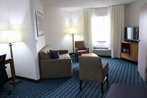 Fairfield Inn & Suites by Marriott Kansas City Liberty - image 26