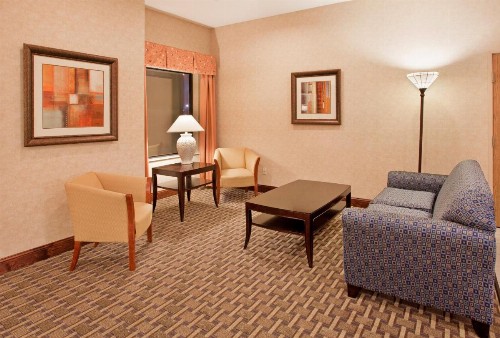 Holiday Inn Express Kansas City Liberty Missouri an IHG Hotel - image 10