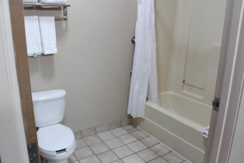 Holiday Inn Express Kansas City Liberty Missouri an IHG Hotel - image 20